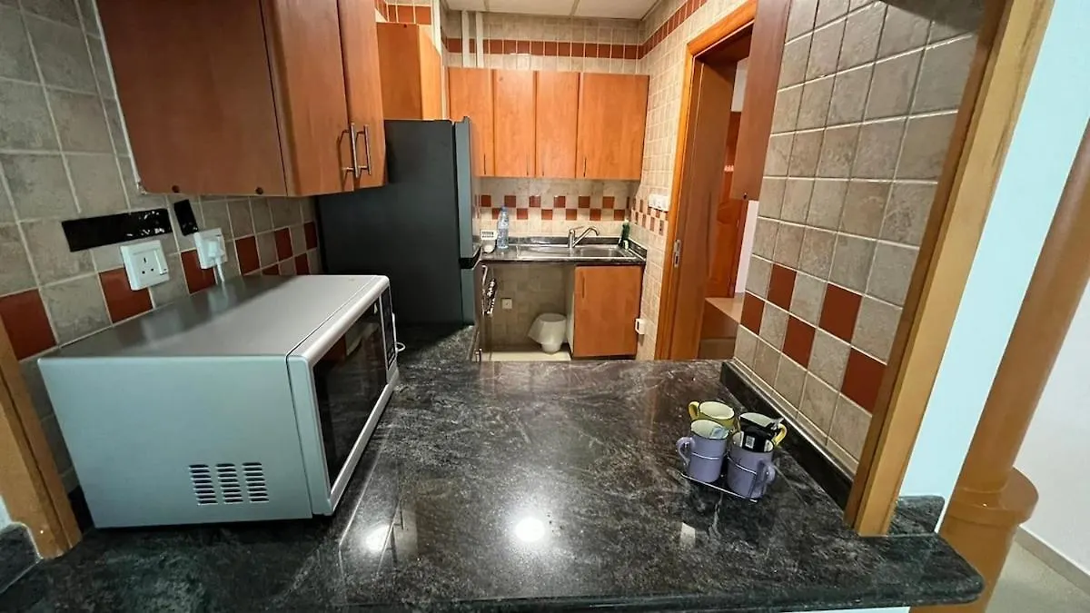 Garden Apartment In The Heart Of Dubai Marina