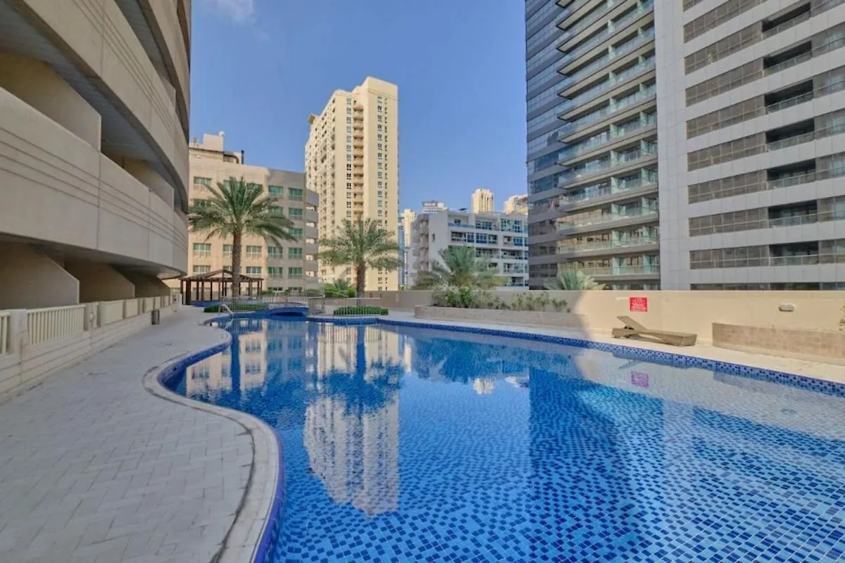 Garden Apartment In The Heart Of Dubai Marina