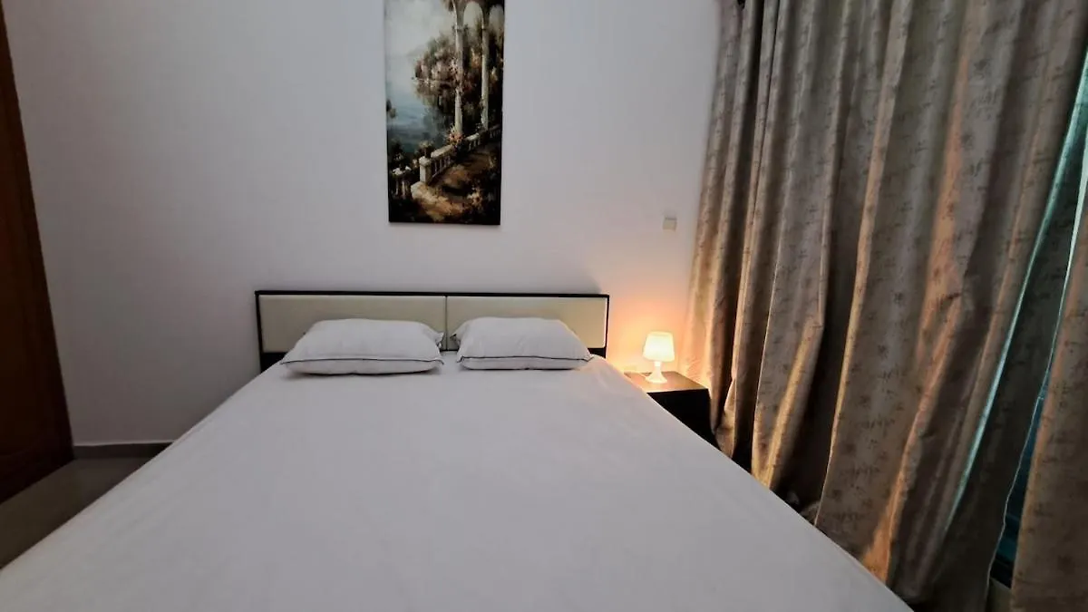 Garden Apartment In The Heart Of Dubai Marina Spojené arabské emiráty