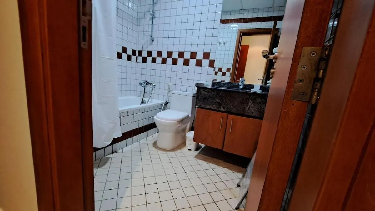 Garden Apartment In The Heart Of Dubai Marina 0*,  Spojené arabské emiráty