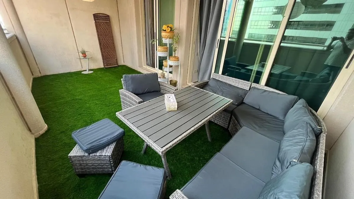 Garden Apartment In The Heart Of Dubai Marina